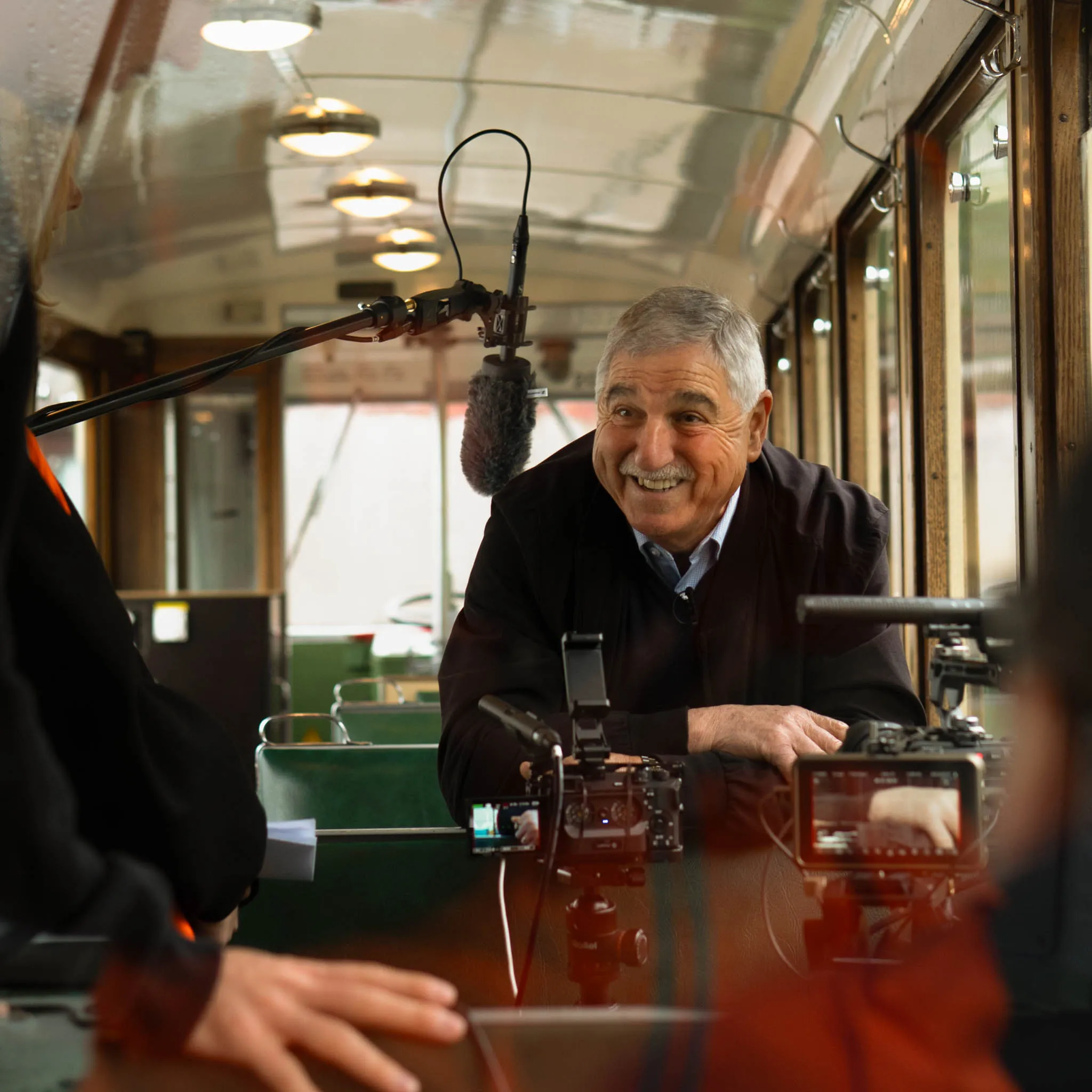Gino, un habitant interviewé, pendant le tournage du documentaire.